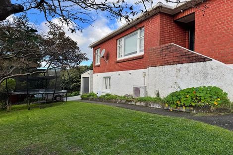 Photo of property in 41 Lincoln Avenue, Tawa, Wellington, 5028