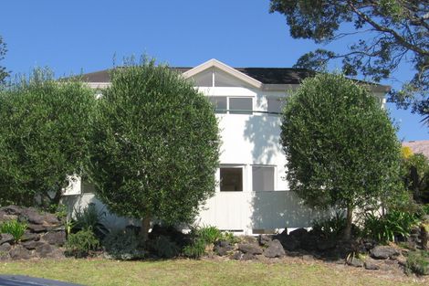 Photo of property in 12 Bournemouth Terrace, Murrays Bay, Auckland, 0630
