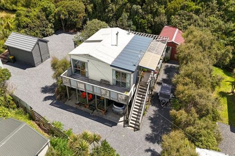 Photo of property in 9 Moana Street, Kaka Point, Balclutha, 9271