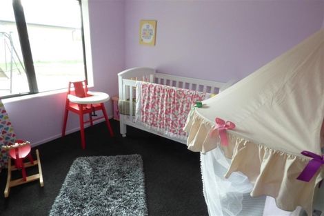 Photo of property in 10 Bellbird Place, Rolleston, 7614