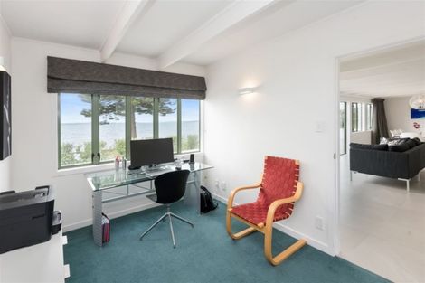 Photo of property in E/5 The Esplanade, Eastern Beach, Auckland, 2012