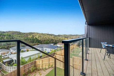 Photo of property in 4/3 Kawau Close, Orewa, 0931