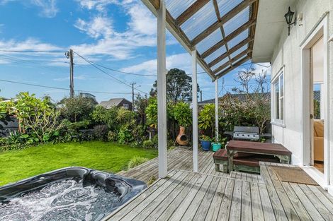 Photo of property in 19a Doment Crescent, Orewa, 0931
