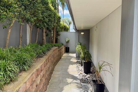 Photo of property in 4/99 Mokoia Road, Birkenhead, Auckland, 0626