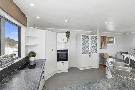 Photo of property in 128 Pikarere Street, Titahi Bay, Porirua, 5022