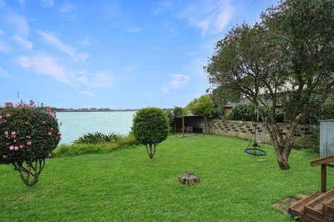 Photo of property in 58 Youngs Road, Papakura, 2110