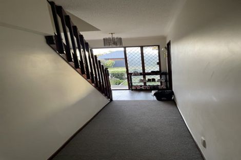 Photo of property in 1/2 Sunbeam Place, Halswell, Christchurch, 8025