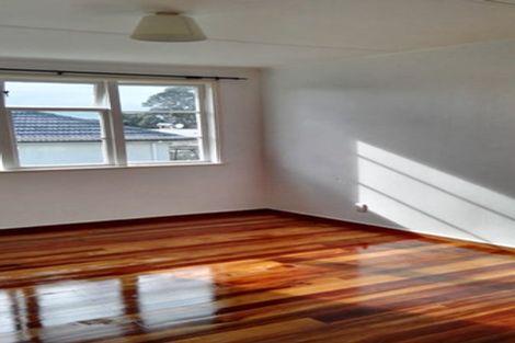 Photo of property in 3 Nutsey Avenue, Northcote, Auckland, 0627