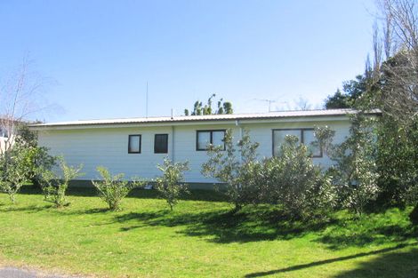 Photo of property in 5 Hardy Place, Cooks Beach, Whitianga, 3591