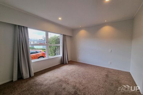 Photo of property in 4/766 Beach Road, Browns Bay, Auckland, 0630