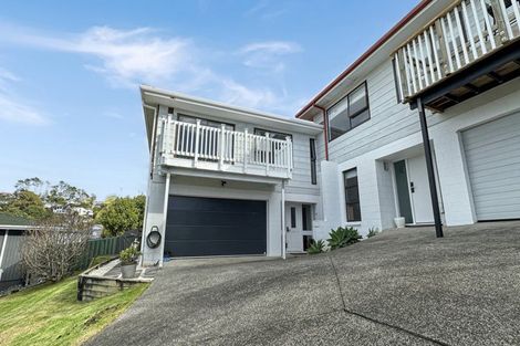 Photo of property in 2/5 Manaia Place, Mairangi Bay, Auckland, 0630