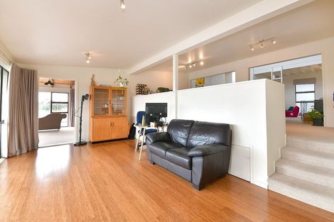 Photo of property in 159 Whangaparaoa Road, Red Beach, 0932
