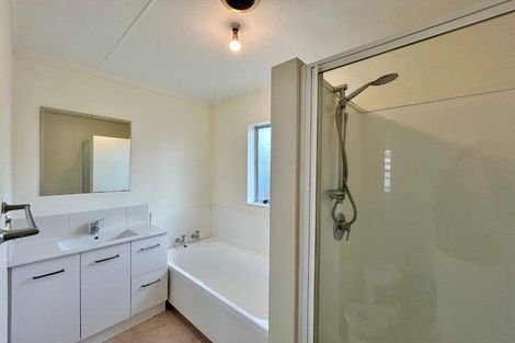 Photo of property in 94 Tait Drive, Greenmeadows, Napier, 4112