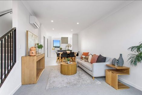 Photo of property in 5 Park Green Avenue, Rosehill, Papakura, 2113