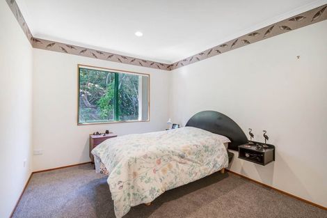 Photo of property in 13 Jelas Road, Red Beach, 0932