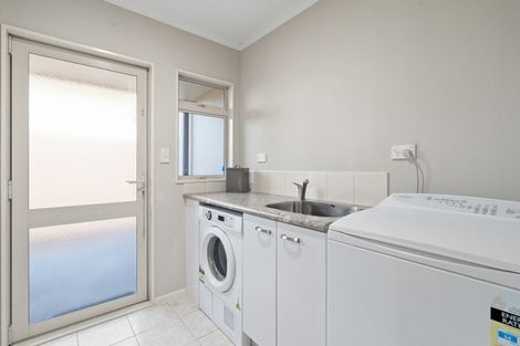 Photo of property in 48 Oxford Street, Te Puke, 3119