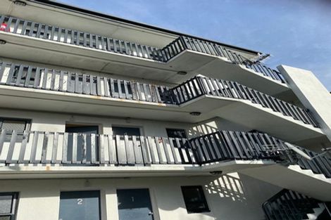 Photo of property in 10/52 Russell Terrace, Berhampore, Wellington, 6023