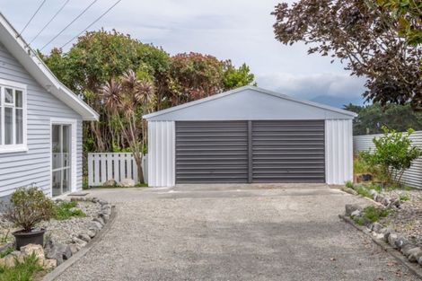 Photo of property in 2752 Lake Ferry Road, Pirinoa, Featherston, 5772