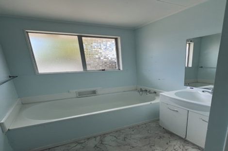 Photo of property in 4 Elmwood Crescent, Pukete, Hamilton, 3200