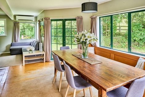 Photo of property in 10 Kapekape Place, Pukerua Bay, 5026