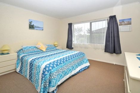 Photo of property in 6 O'sullivan Place, Waiuku, 2123
