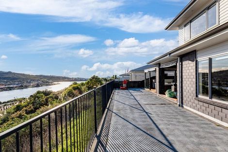 Photo of property in 10 Omaka Place, Aotea, Porirua, 5024