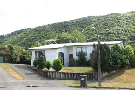 Photo of property in 59 Larchmont Grove, Totara Park, Upper Hutt, 5018