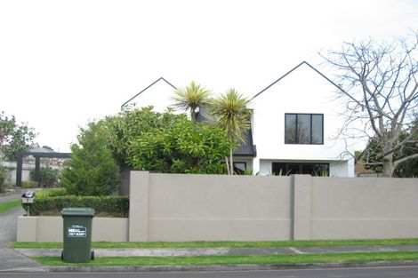 Photo of property in 7 Taylor Place, Merrilands, New Plymouth, 4312