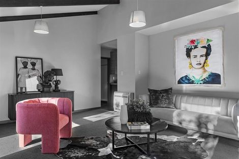 Photo of property in 14 Raekura Place, Redcliffs, Christchurch, 8081