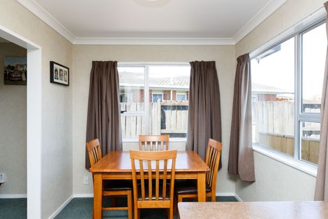 Photo of property in 6 Lyndale Place, Kelvin Grove, Palmerston North, 4414