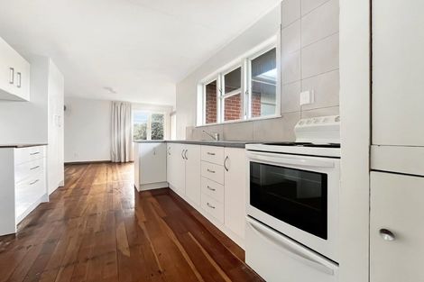 Photo of property in 10 Somerset Crescent, Highbury, Palmerston North, 4412