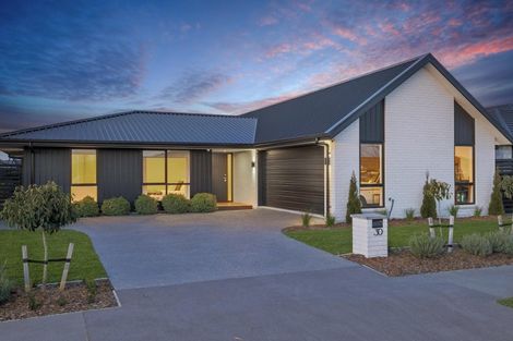 Photo of property in 30 Bill Harvey Drive, Halswell, Christchurch, 8025