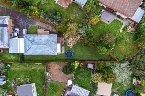 Photo of property in 2/13 Zita Maria Drive, Massey, Auckland, 0614