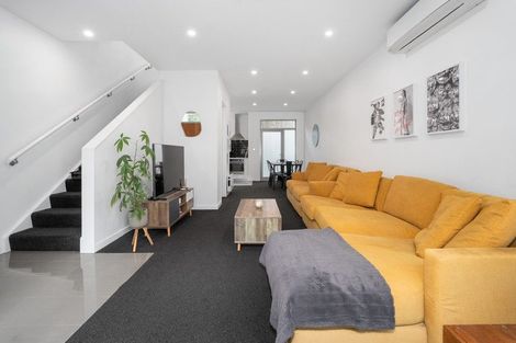 Photo of property in 11/59 The Parade, Island Bay, Wellington, 6023