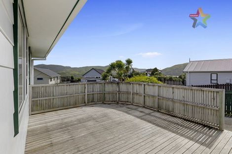 Photo of property in 15 Mossburn Grove, Kelson, Lower Hutt, 5010