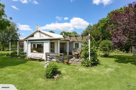 Photo of property in 42 Karioitahi Road, Waiuku, 2683
