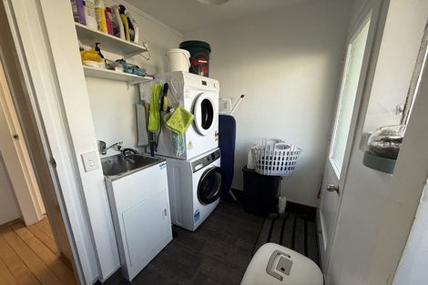 Photo of property in 27a Izard Road, Khandallah, Wellington, 6035