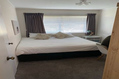 Photo of property in 17 Jillteresa Crescent, Half Moon Bay, Auckland, 2012