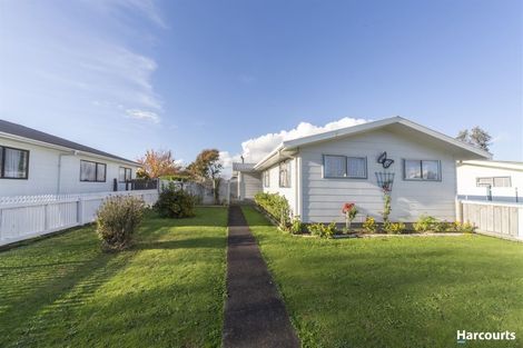 Photo of property in 5 Chatsworth Place, Highbury, Palmerston North, 4412
