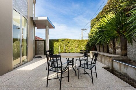 Photo of property in 6 Wesley Road, Kelburn, Wellington, 6012