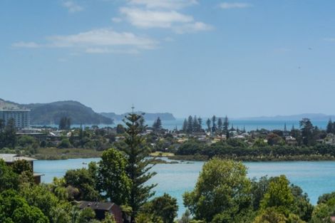 Photo of property in 19 Moffat Road, Red Beach, 0932