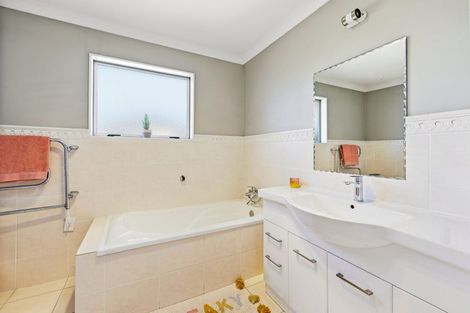 Photo of property in 151c Union Road, Howick, Auckland, 2014