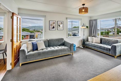 Photo of property in 20 Baylands Drive, Newlands, Wellington, 6037