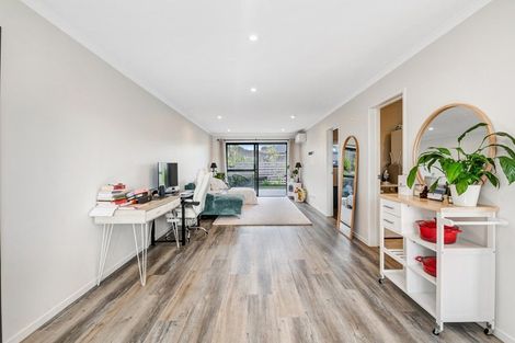 Photo of property in 2/19 Ringi Lane, Orewa, 0931