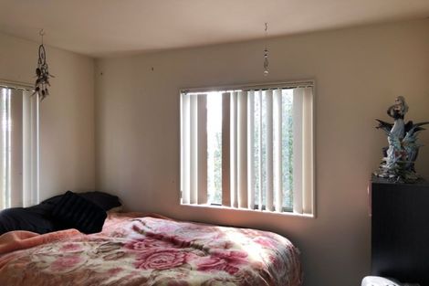 Photo of property in 14/3 Orwell Road, Greenhithe, Auckland, 0632