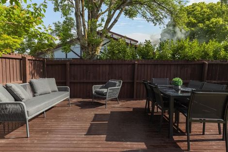 Photo of property in 35 Karnak Crescent, Russley, Christchurch, 8042