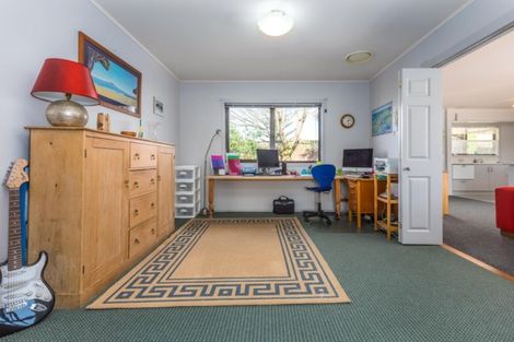 Photo of property in 8 Harbour Crest Drive, Waiuku, 2123