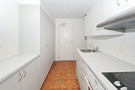 Photo of property in 17b/30 Westward Ho, Glen Eden, Auckland, 0602