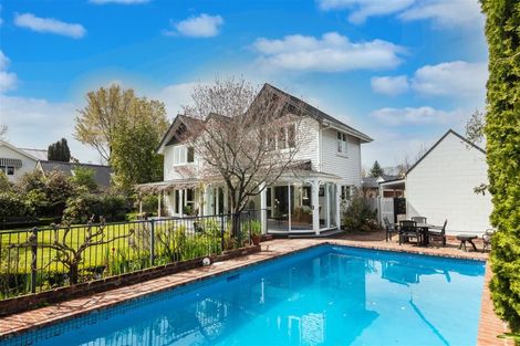 Photo of property in 43 Idris Road, Fendalton, Christchurch, 8052