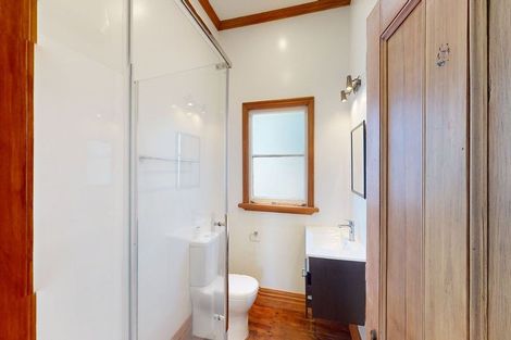 Photo of property in 53 Sutherland Road, Melrose, Wellington, 6023